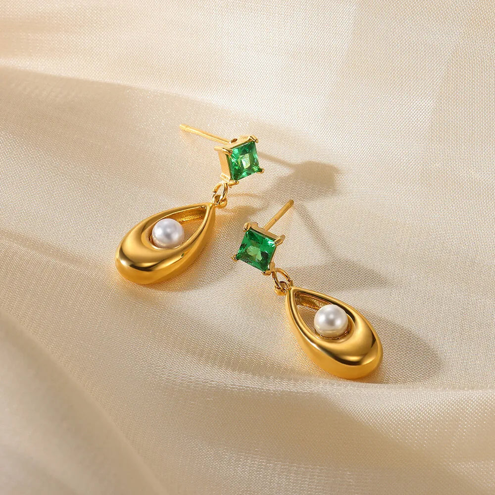 PEARL DROP EARRINGS