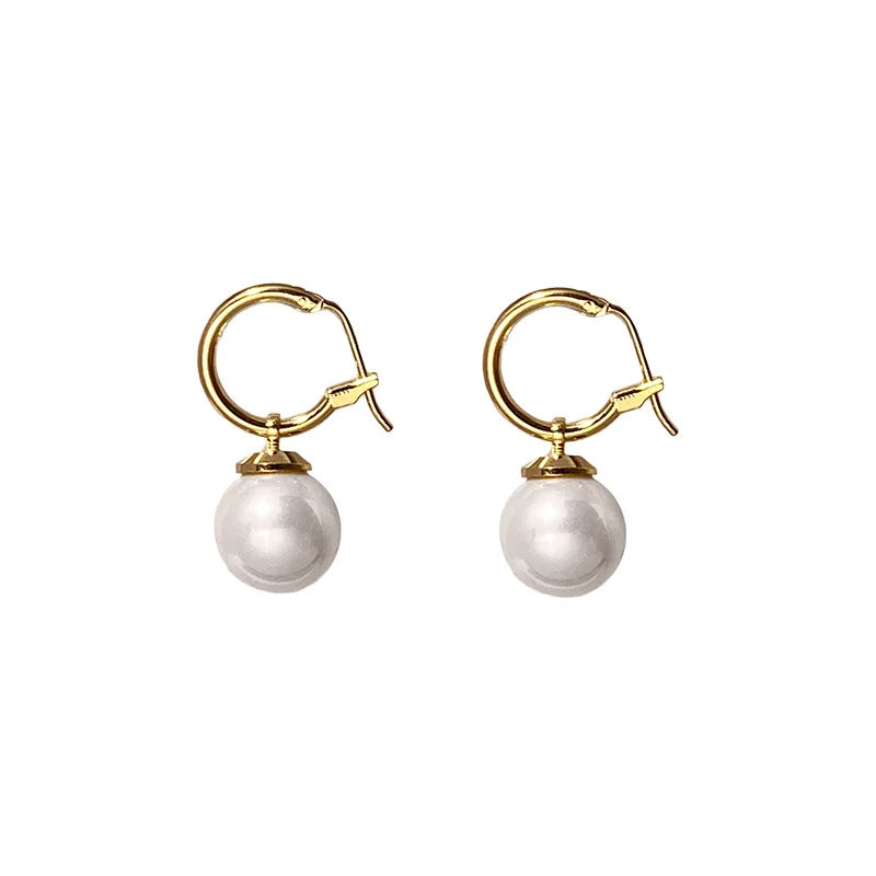 PEARL EARRING